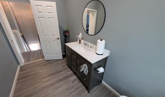 18 N PHILADELPHIA Blvd 202, Aberdeen, MD 21001