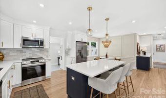 1924 Bentley Pl, Charlotte, NC 28205