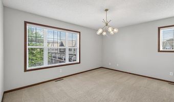 15533 Eagle Shore Dr 806, Apple Valley, MN 55124