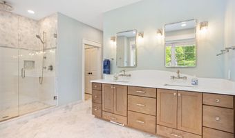 1663 Fairview Dr, Allegan, MI 49010
