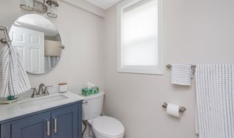 74 Kakely St, Albany, NY 12208