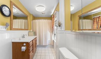 5 Eden Ct, Attleboro, MA 02703