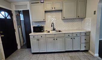 432 Pearl Harbor St 432, Bridgeport, CT 06610