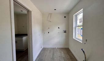 92 Long Shores Dr, Barrington, NH 03825