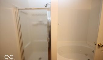 556 Hollowood Ln, Avon, IN 46123