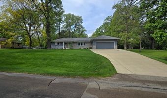 2205 8th Ave NW, Austin, MN 55912