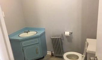 28 Hilton St, Belleville, NJ 07109