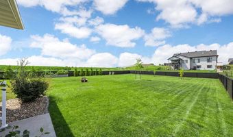 1350 Chipman Ln, North Liberty, IA 52317