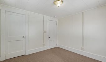 57 Oxford St, Augusta, ME 04330