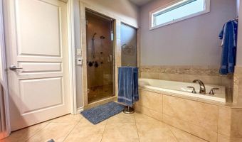 1408 Riverwood Dr, Bismarck, ND 58504
