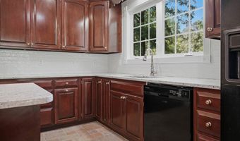 1006 Spring Hill Dr, Albany, GA 31721