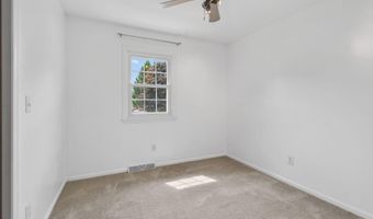 19 Midway Dr, Albany, NY 12205