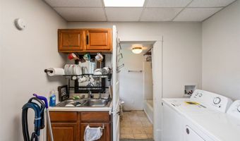 121 Cherry Ave, Ames, IA 50010