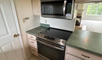 167 Country Club Ln, Amsterdam, NY 12070
