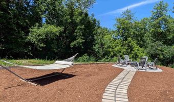 154 West St, Barton, VT 05822