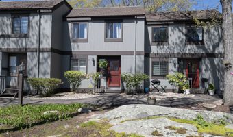 21 Harbour Vlg C, Branford, CT 06405