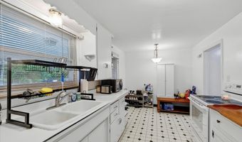 1921 E 10th St, Anderson, IN 46012