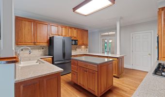 1720 Wood Creek Cir, Athens, TN 37303