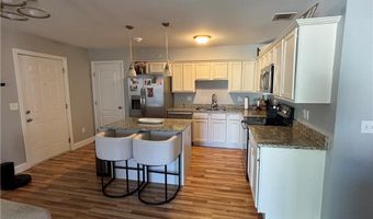 9 Gray Coach Ln 913, Cranston, RI 02921