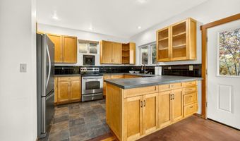 2026 Ashland Mine Rd, Ashland, OR 97520