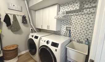 2120 S LOWELL St, Arlington, VA 22204