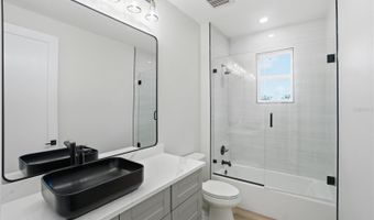 5719 PENINSULAR Dr, Belle Isle, FL 32809