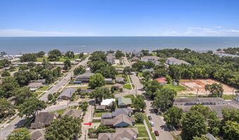 172 Briarfield Ave, Biloxi, MS 39531