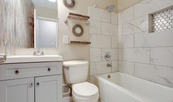8208 KEELER St, Alexandria, VA 22309