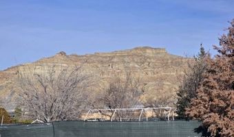 1015 E Canyon Dr, Big Water, UT 84741