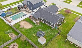 1415 Deerfield Dr, North Liberty, IA 52317