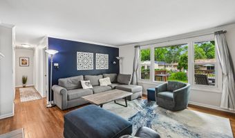 1810 N RIDGE Ave, Arlington Heights, IL 60004