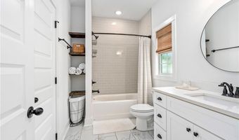 569 CEDARBROOK Dr, Auburn, AL 36830