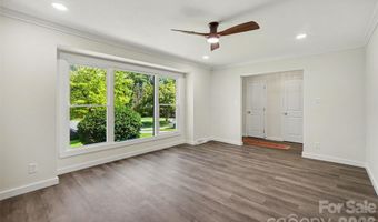 5324 Cheval Pl, Charlotte, NC 28205