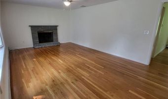 72 Blueberry Dr, East Greenwich, RI 02818