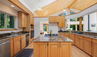 88600 TROUT POND Ln, Bandon, OR 97411