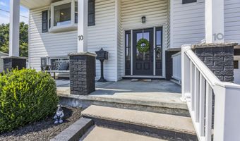 10 Linda Cir, Aberdeen, NJ 07747