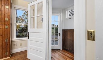 39 Walcott Ave, Jamestown, RI 02835