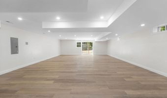 64 Highland Ave B, Attleboro, MA 02703