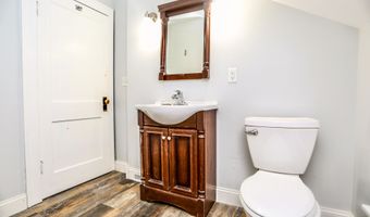 805 NE 1st Ave, Aberdeen, SD 57401