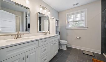4 HARPOON Dr, Barnegat, NJ 08005