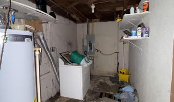 517 W 3rd St, Anderson, MO 64831