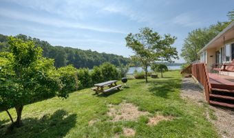28 Farm Dr, Ashford, CT 06278