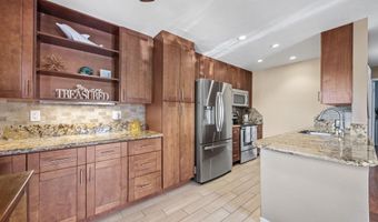 140 UWAPO Rd 9-103, Kihei, HI 96753