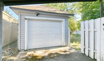 424 E DARWIN St, Athena, OR 97813