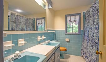647 MCCAULEY POND Rd, Harrington, DE 19952