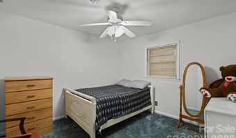 3326 Dunaire Dr, Charlotte, NC 28205