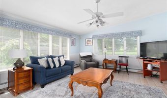24 Kirkbrae Dr, Lincoln, RI 02865