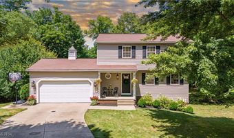292 Summerhill Dr, Aurora, OH 44202