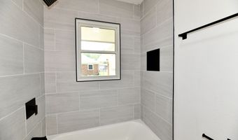 1005 Cardinal Way, Anderson, IN 46011