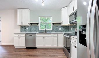 215 EDGEWOOD Dr, Bartow, FL 33830